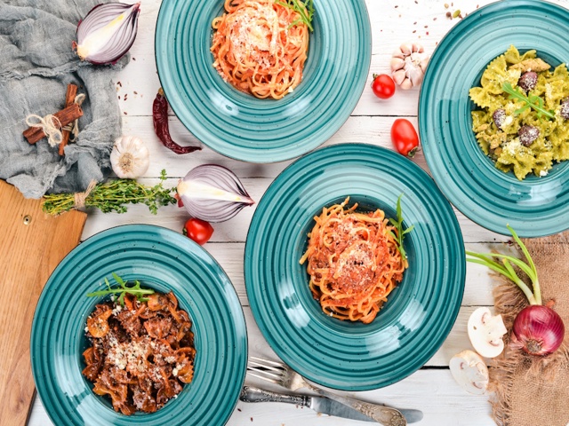 Categoria "Piatti e stoviglie"