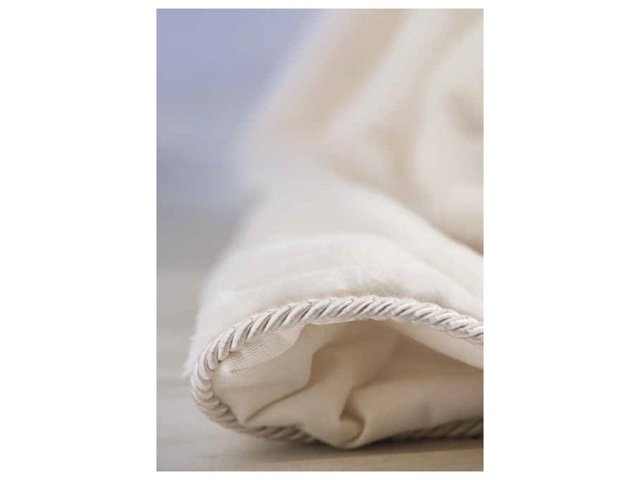 Pluma, plaid in eco-pelliccia 140x180 cm