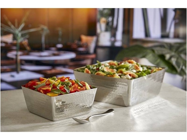 Ciotola quadrata in acciaio martellato - 18x18x8,5 cm