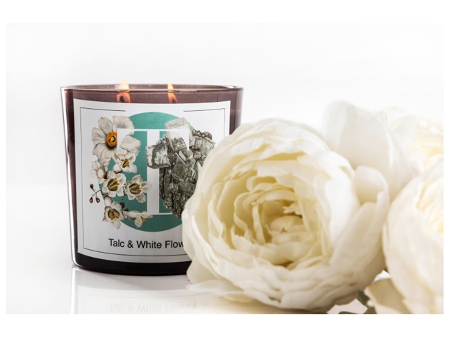 Elementi, candela 200 gr. talc and white flowers - t