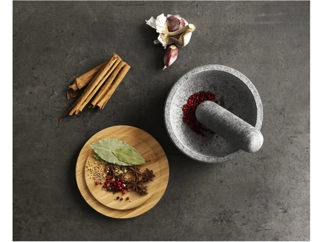 Pestello e mortaio con coperchio in bambù