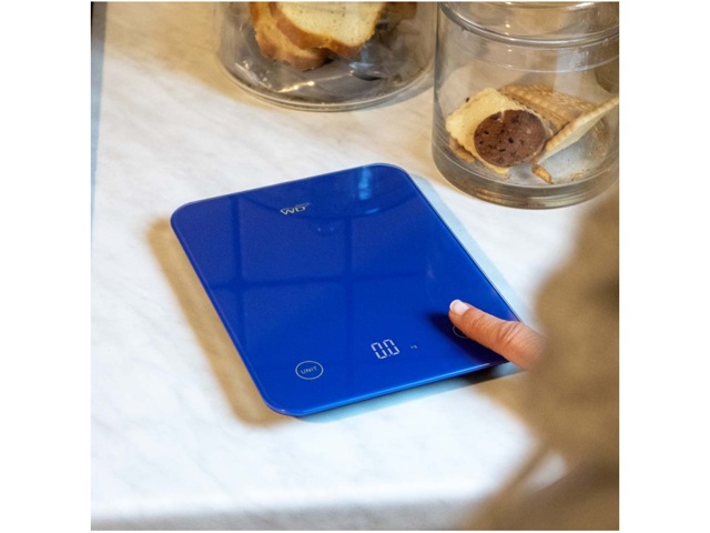 Bilancia digitale ricaricabile e waterproof blu scuro