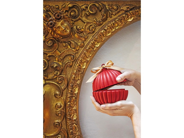 Lasfera, sfera m avorio